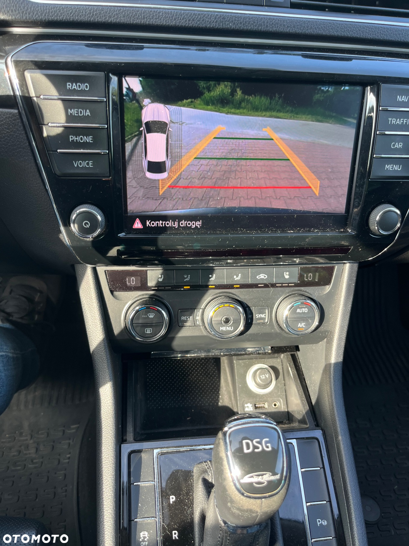 Skoda Superb 2.0 TSI L&K DSG - 29