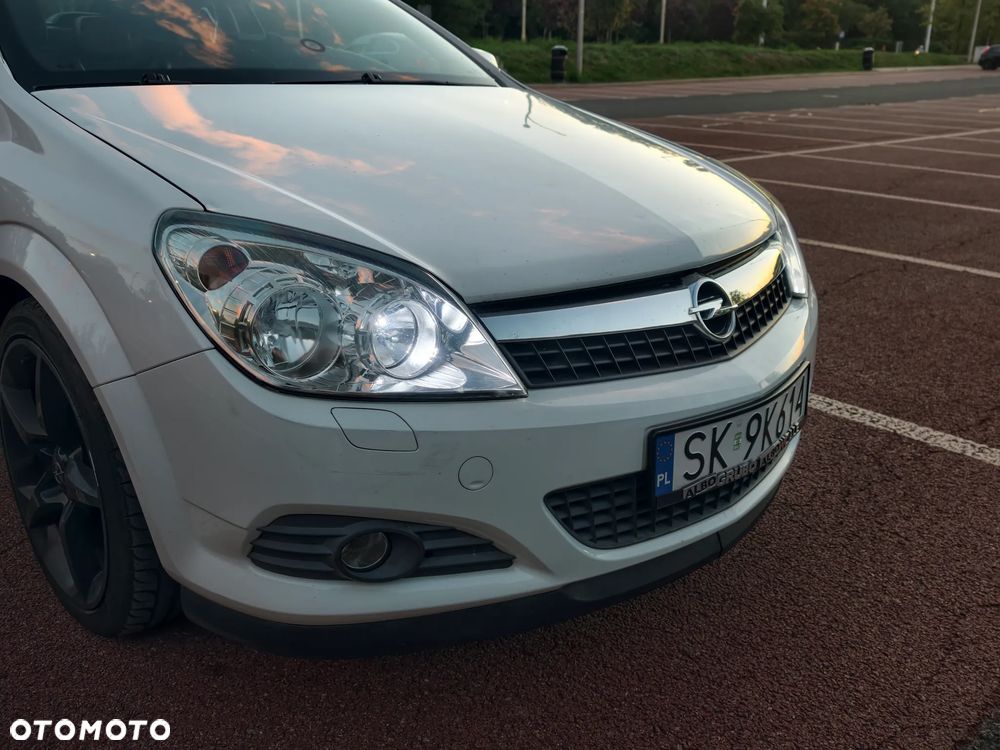 Opel Astra 1.9 CDTI Cosmo - 8