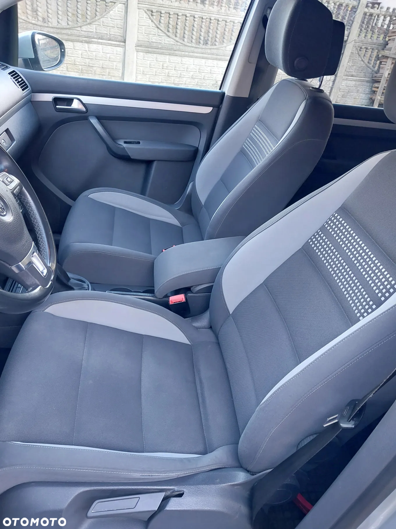 Volkswagen Touran 1.6 TDI DPF BlueMot Comfortline - 36