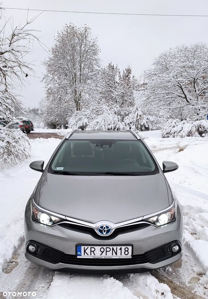 Toyota Auris Hybrid 135 Premium - 11