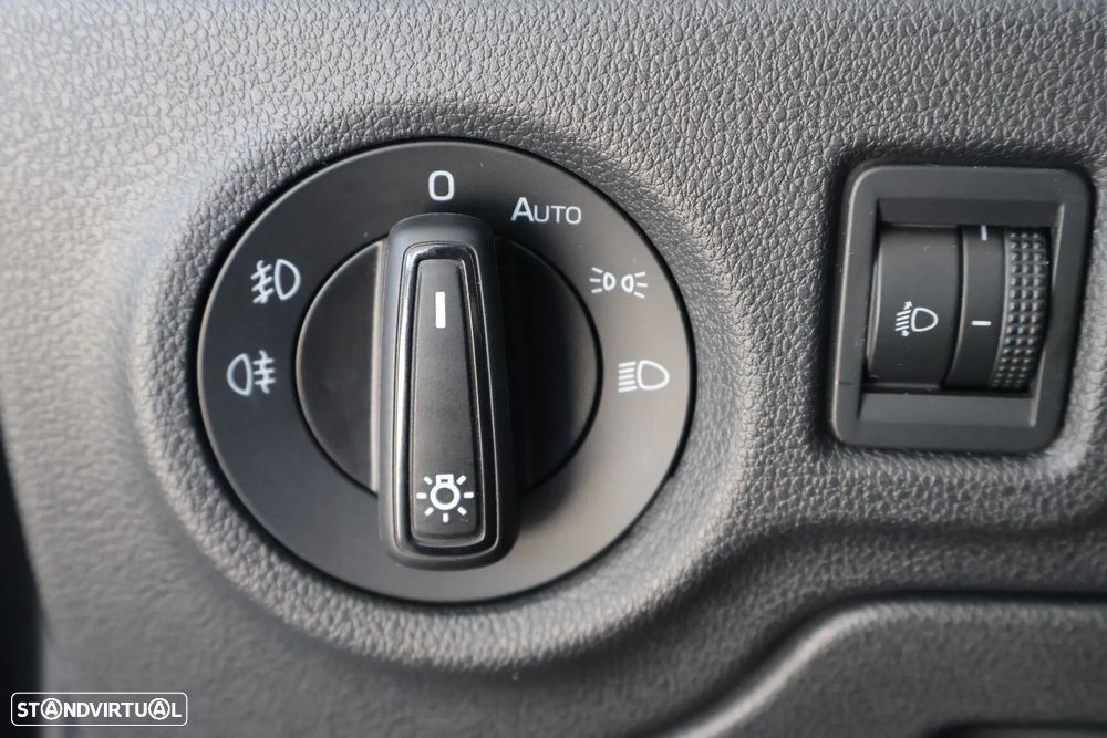 Skoda Fabia 1.0 TSI Selection DSG - 25