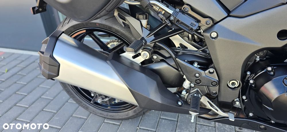 Kawasaki Ninja 1000 SX - 15