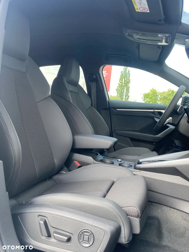 Audi A3 Sportback - 12