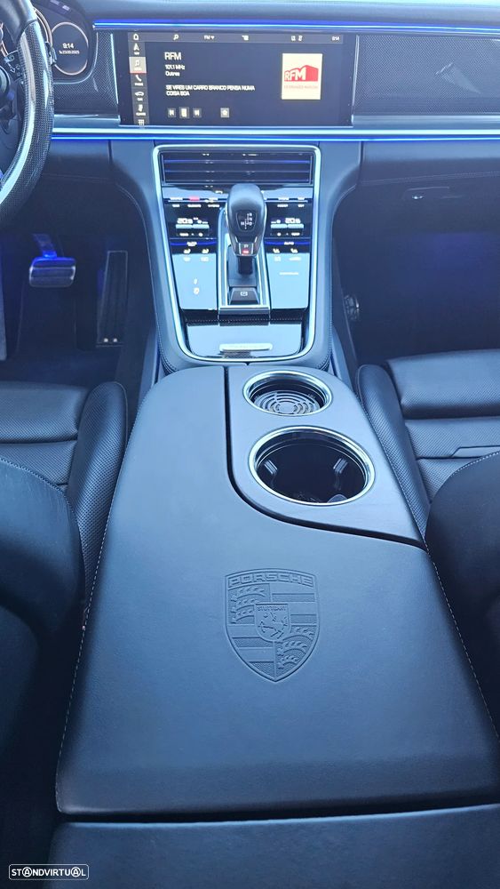 Porsche Panamera Sport Turismo - 12
