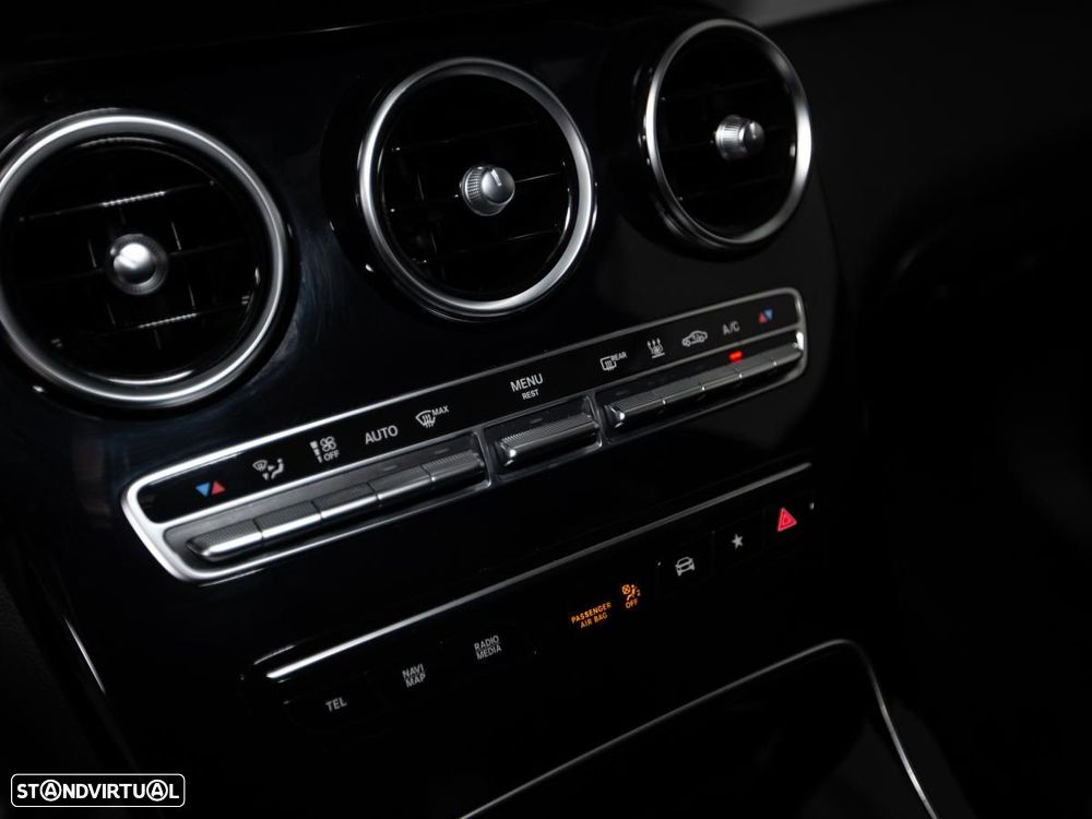 Mercedes-Benz GLC 300 de 4Matic - 21