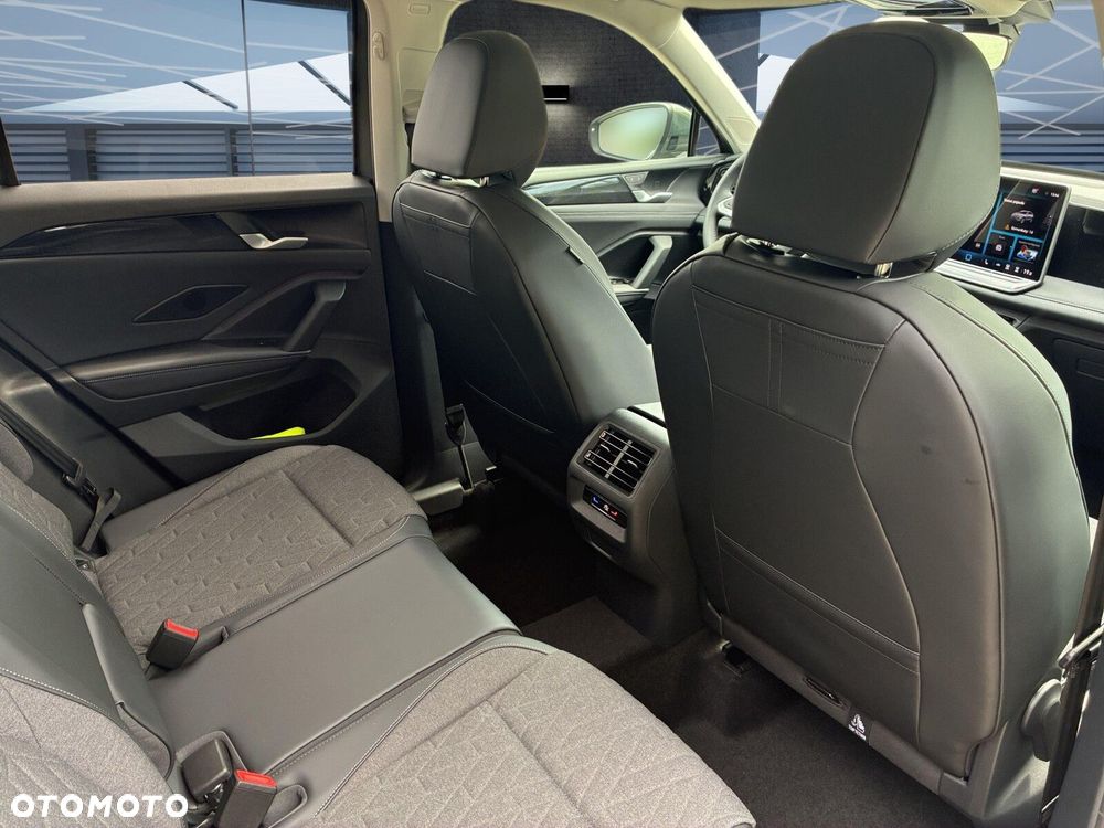 Volkswagen Tiguan - 28