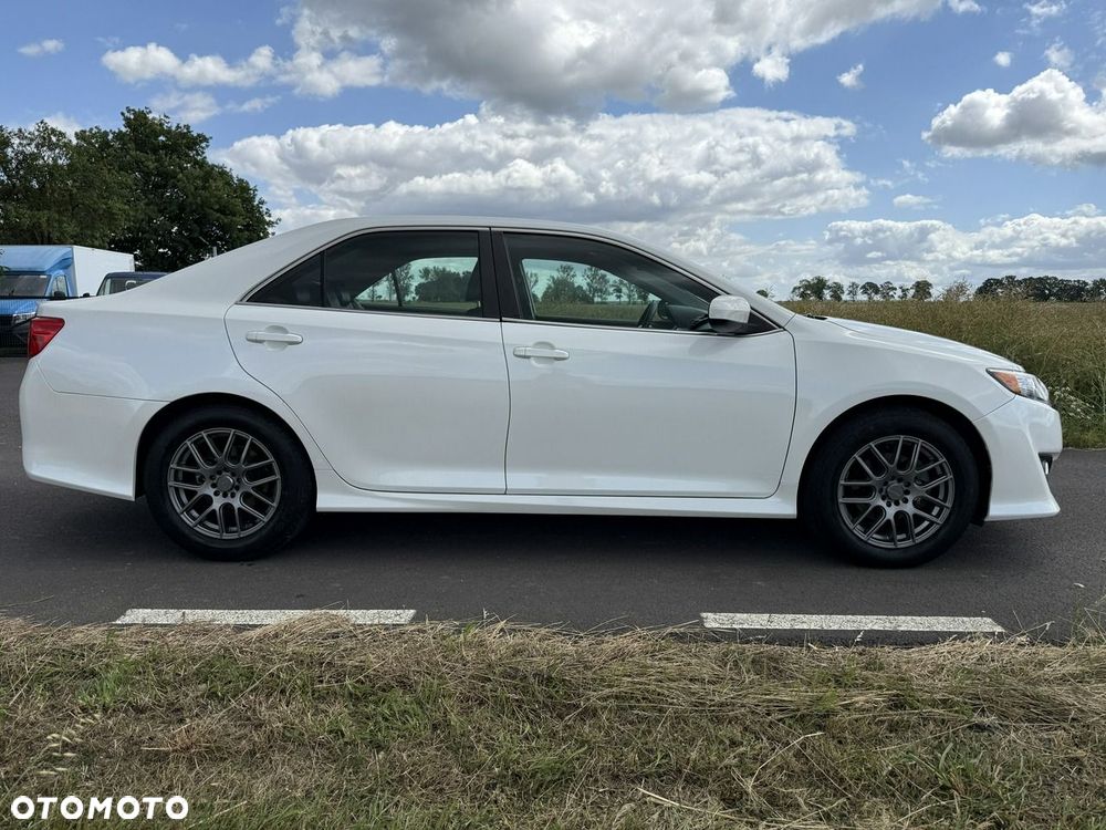 Toyota Camry - 9