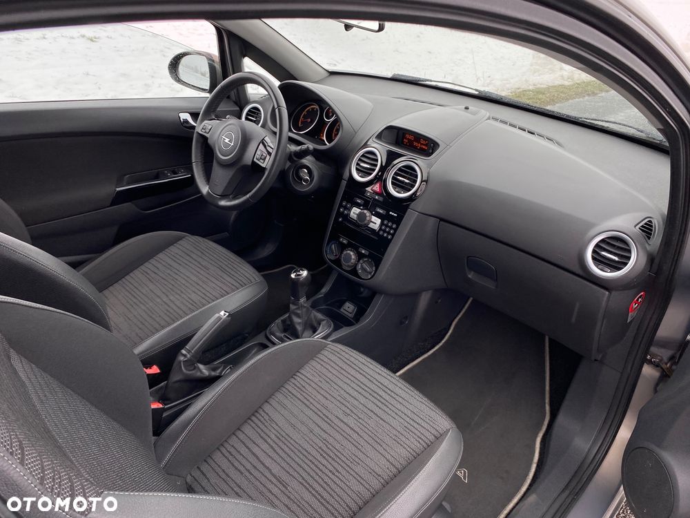 Opel Corsa 1.4 16V Energy - 13