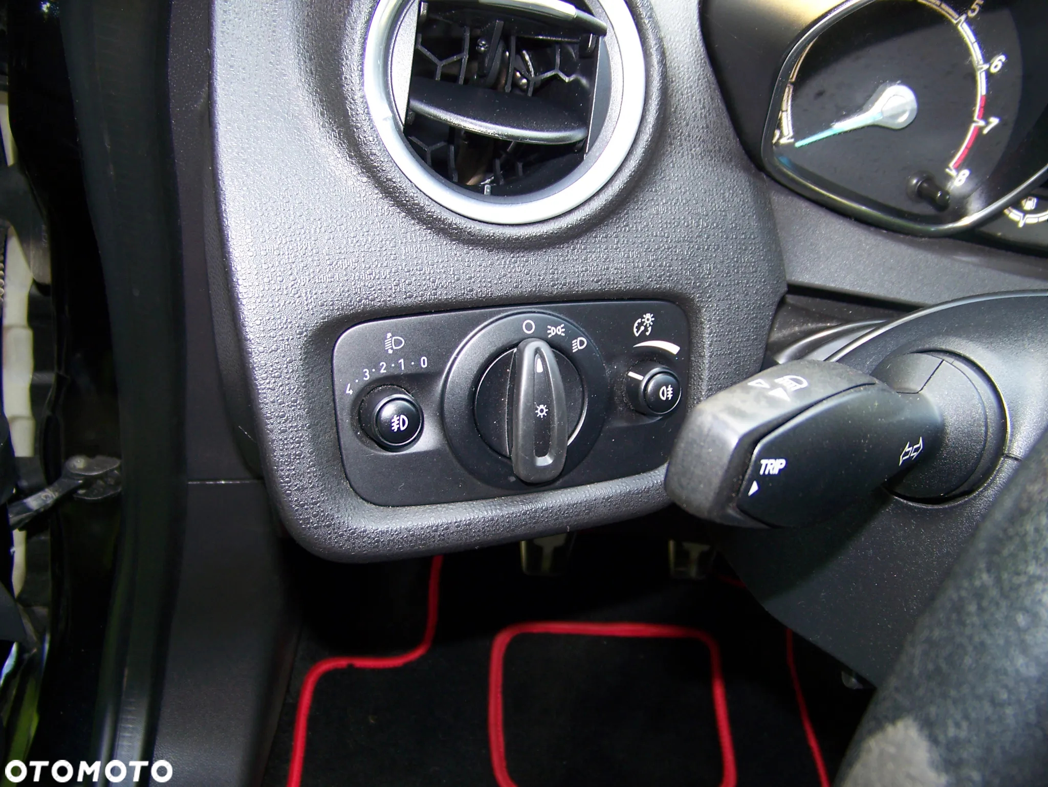 Ford Fiesta - 30