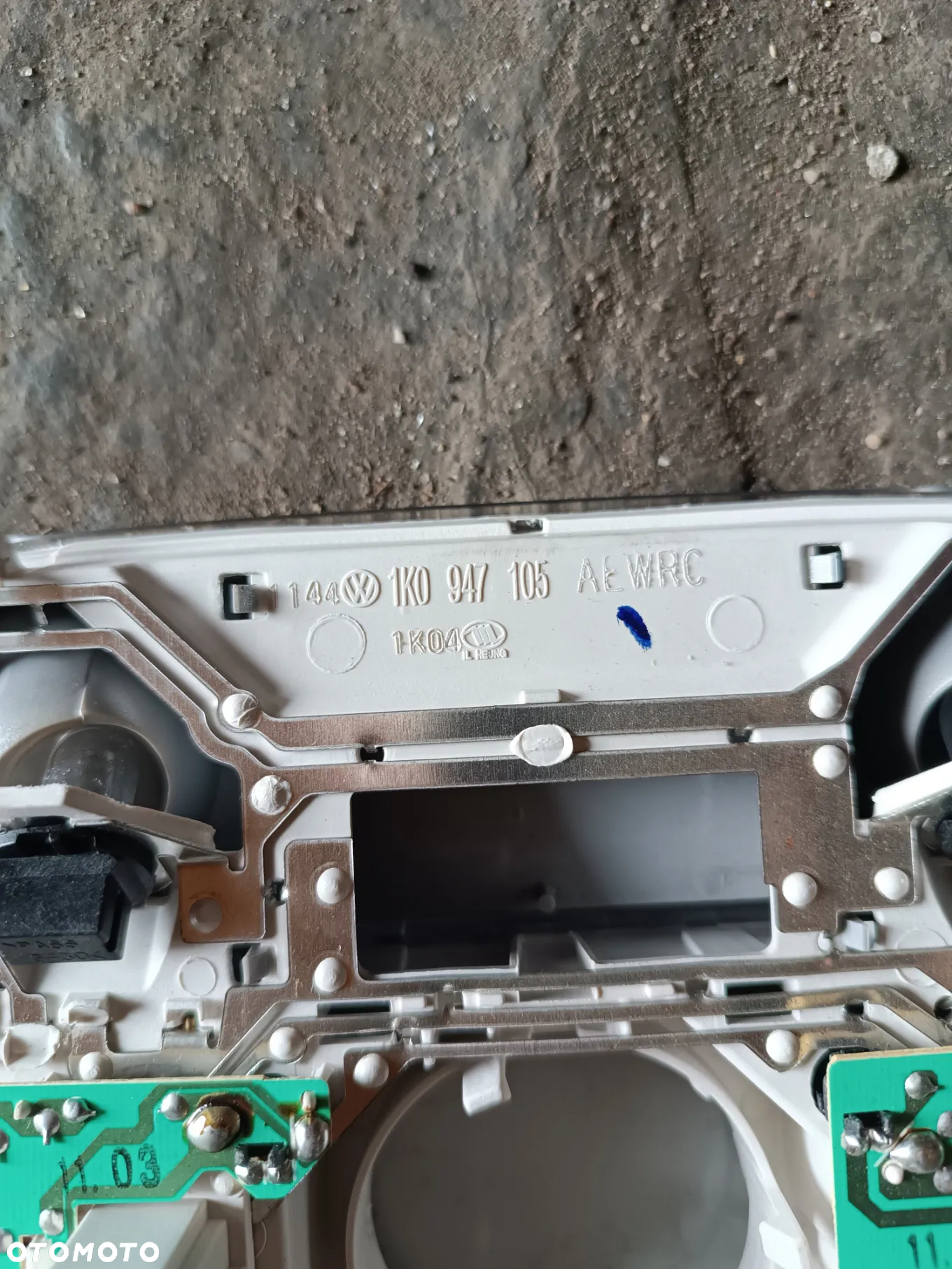 LAMPKA PODSUFITKI VW PASSAT B7 1K0947105AE - 3