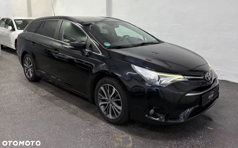Toyota Avensis 2.0 D-4D Active Business - 2