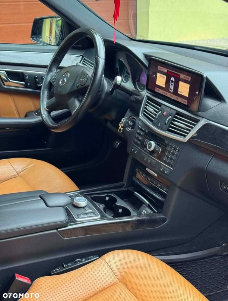 Mercedes-Benz Klasa E 300 CDI BlueEff Avantgarde - 8