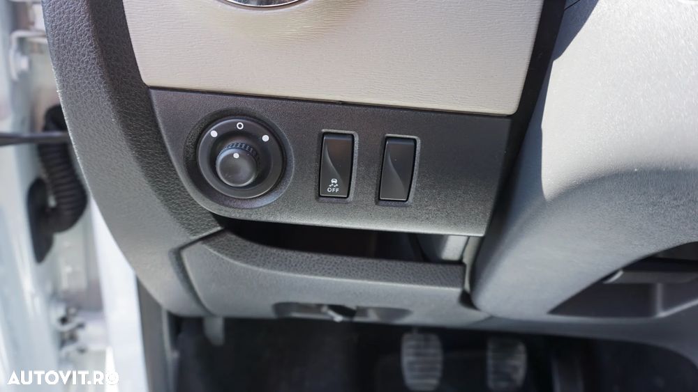 Dacia Lodgy 1.6 Ambiance - 19