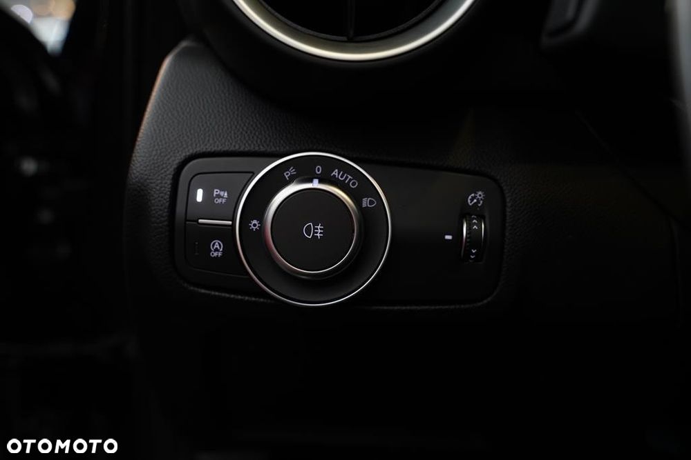 Alfa Romeo Giulia 2.0 Turbo Veloce Q4 - 12