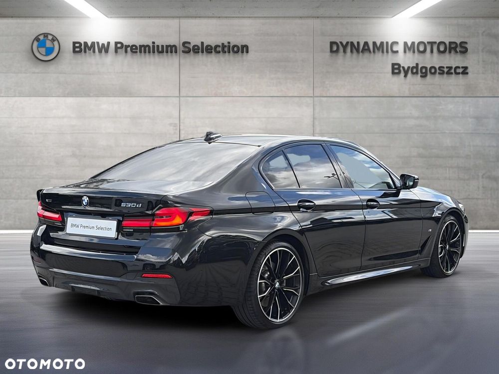 BMW Seria 5 530d xDrive mHEV M Sport sport - 7