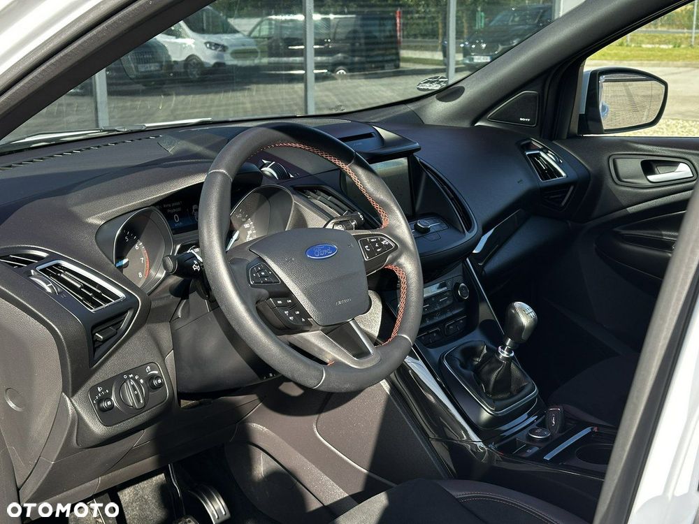 Ford Kuga 1.5 EcoBoost 2x4 ST-Line - 13