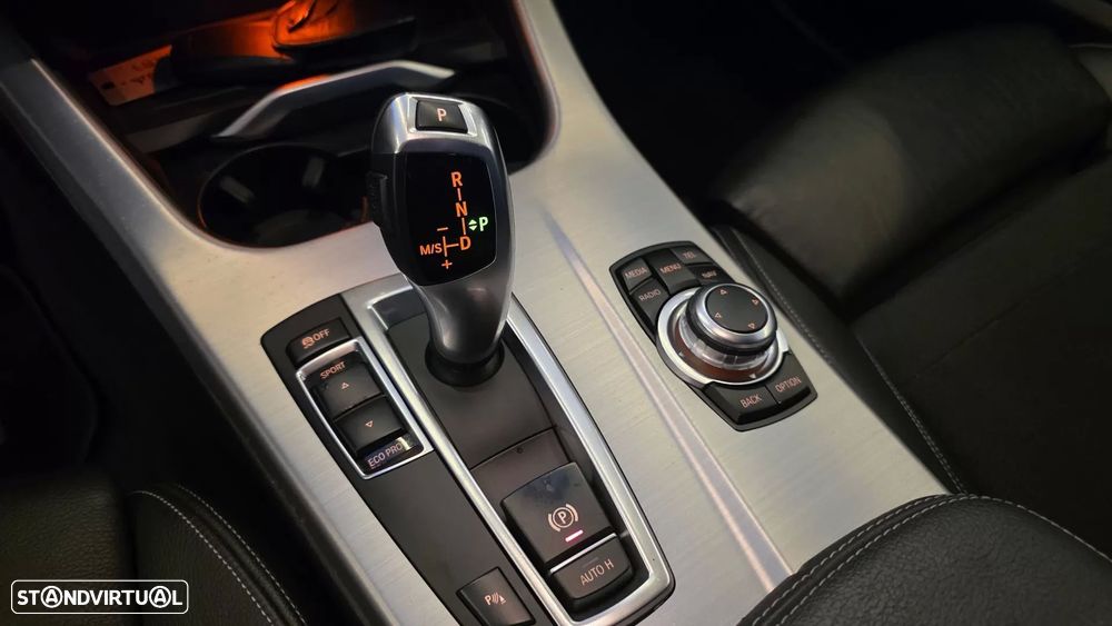 BMW X3 18 d sDrive xLine Auto - 40