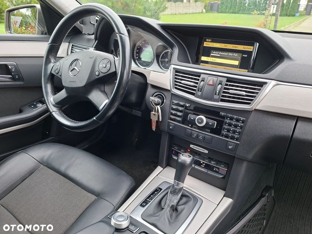 Mercedes-Benz Klasa E 250 T CDI DPF BlueEFFICIENCY Automatik Avantgarde - 20