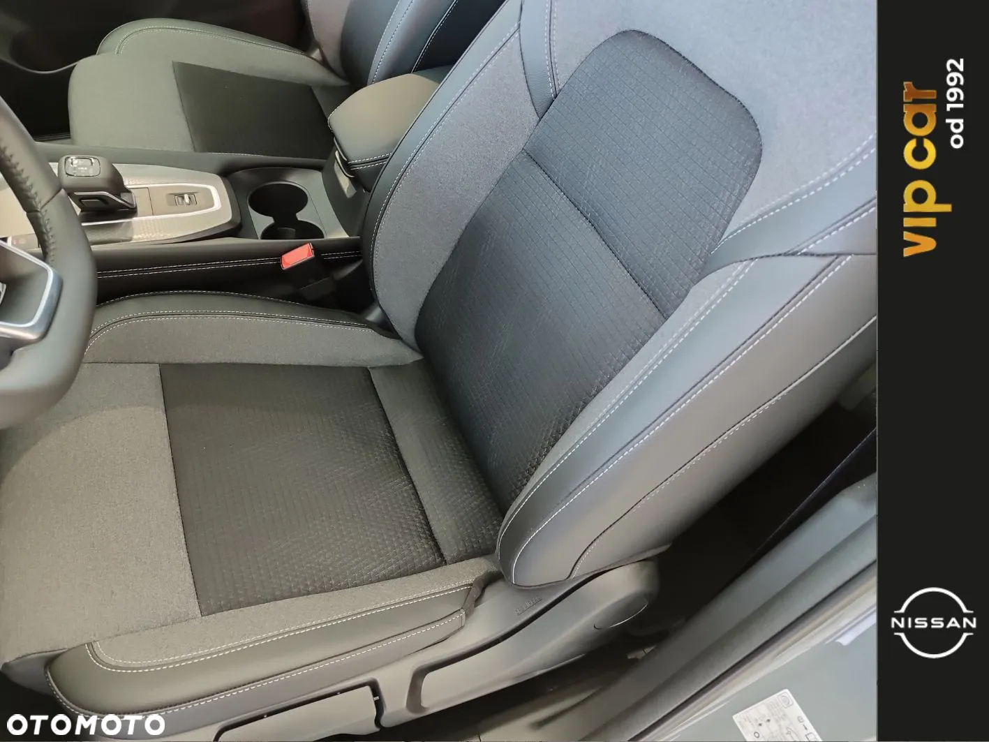 Nissan Qashqai 1.3 DIG-T mHEV N-Connecta Xtronic - 10