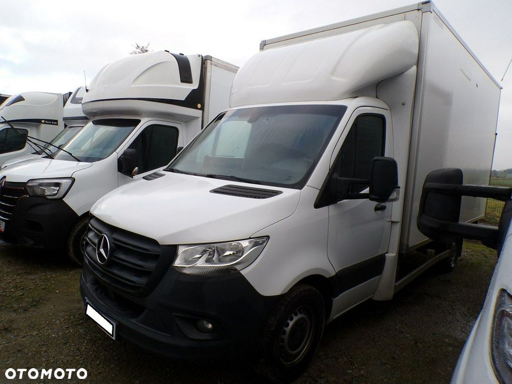 Mercedes-Benz Sprinter - 2