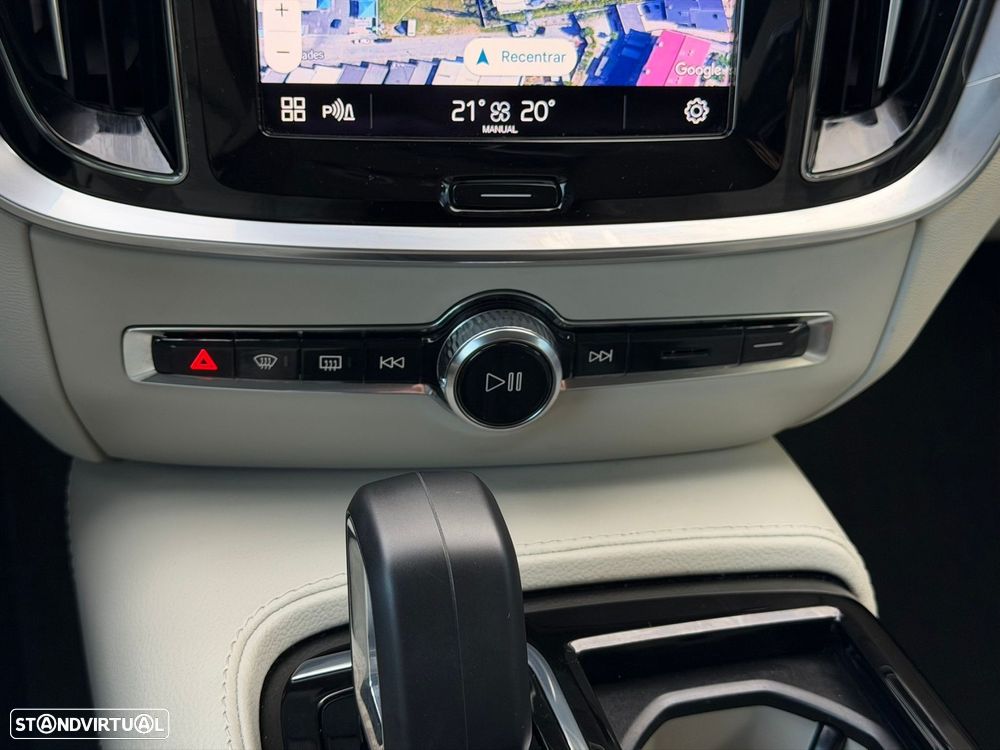 Volvo V60 2.0 T6 AWD TE Essential - 51