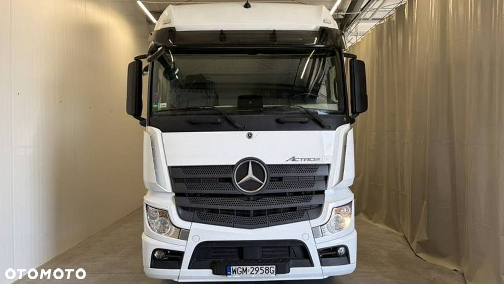 Mercedes-Benz Actros - 2