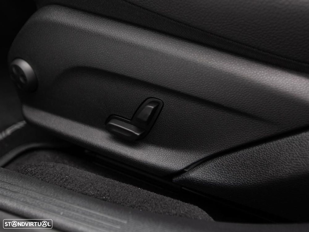 Mercedes-Benz E 300 de 4Matic 9G-TRONIC AMG Line - 19