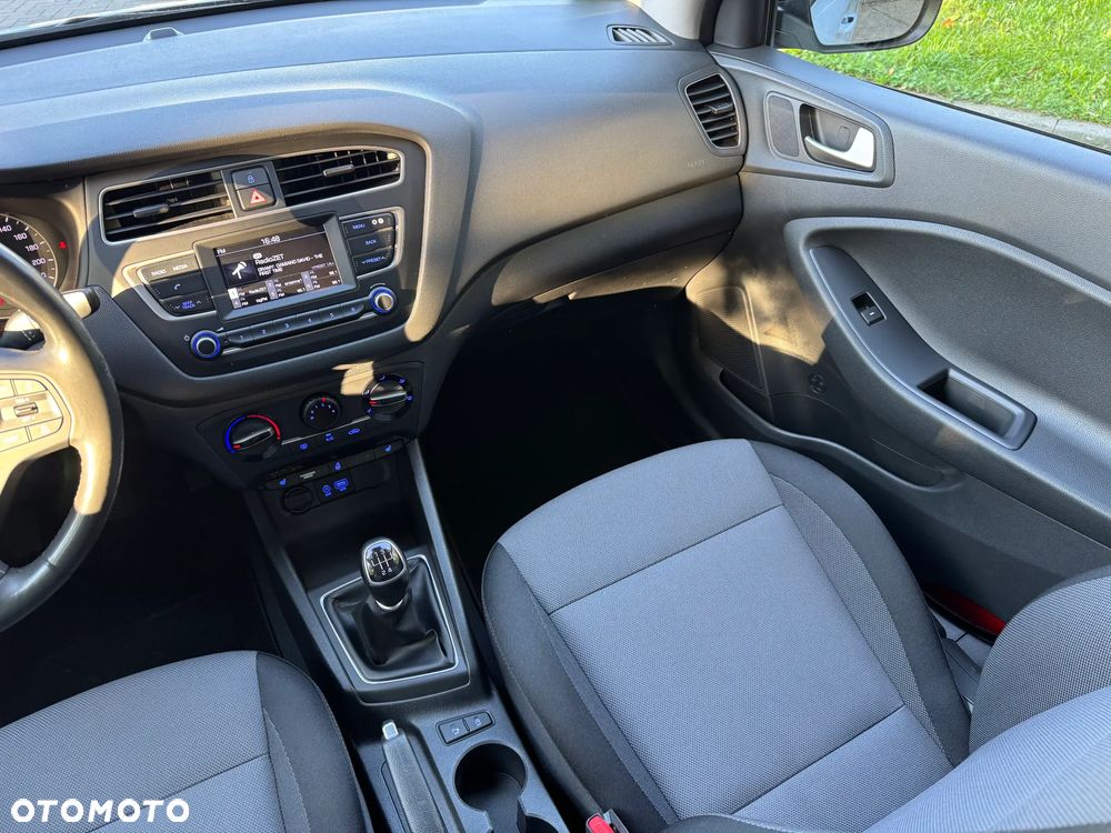 Hyundai i20 - 25