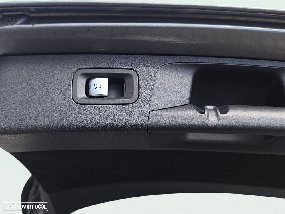 Mercedes-Benz E 300 - 18