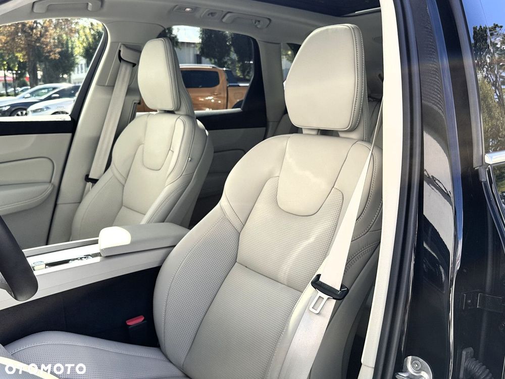 Volvo XC 60 - 24