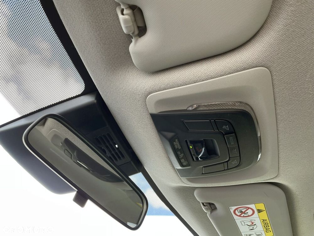 Toyota Corolla 1.8 Hybrid Comfort - 24