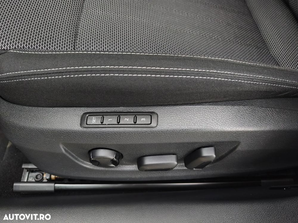 Skoda Superb Combi 2.0 TDI DSG Style - 22