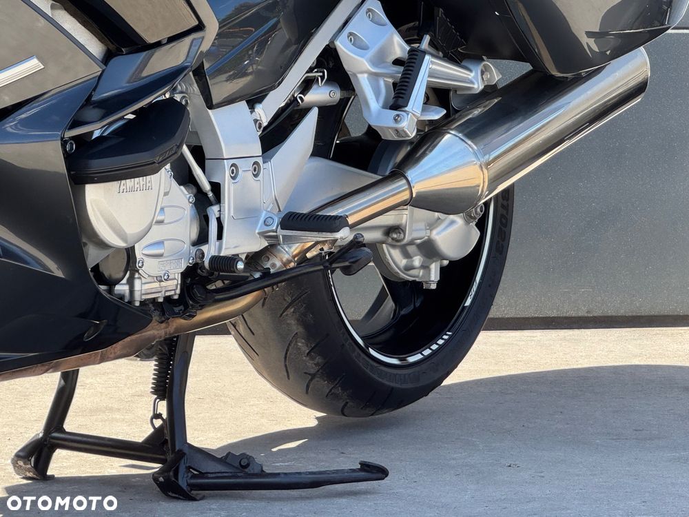 Yamaha FJR - 29
