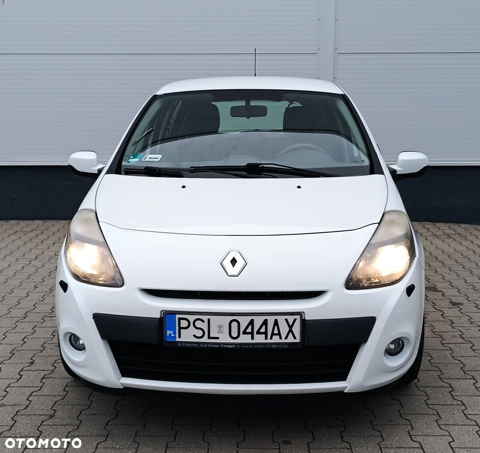 Renault Clio 2012 photo 2