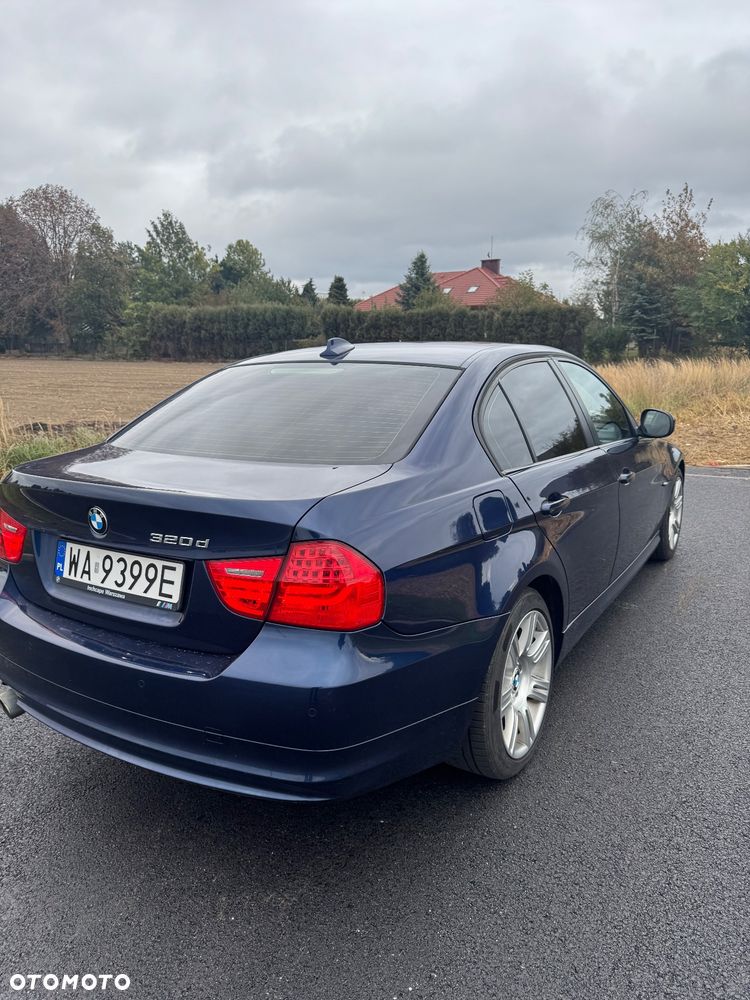 BMW Seria 3 320d Efficient Dynamics - 18