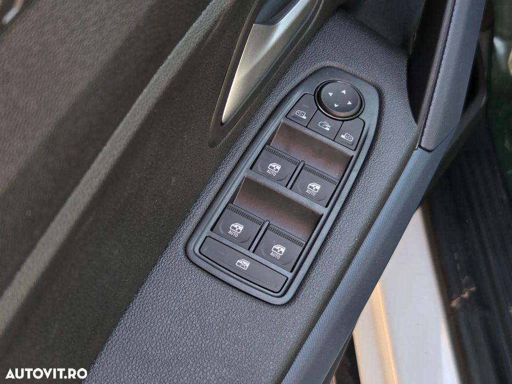 Dacia Duster HEV 140 Journey - 9