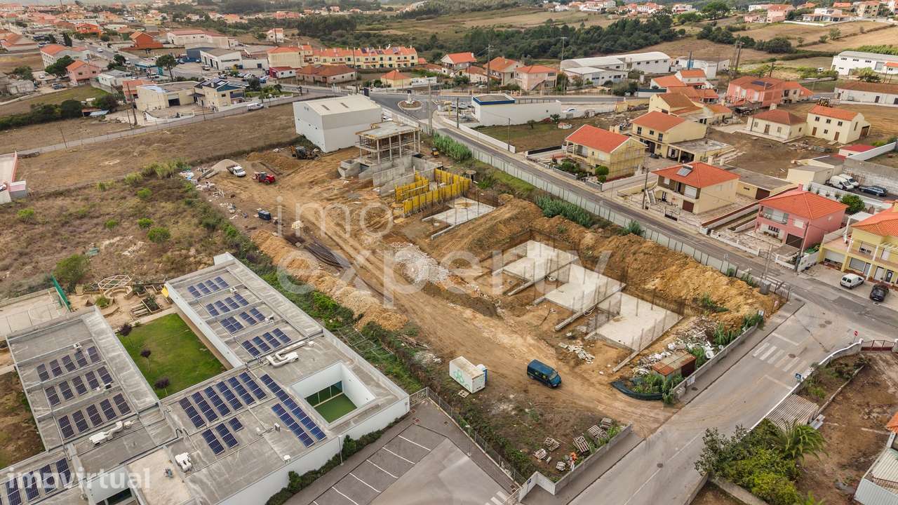 Moradia T3+1 em Condomínio Fechado em Igreja Nova, Mafra - Grande imagem: 2/34