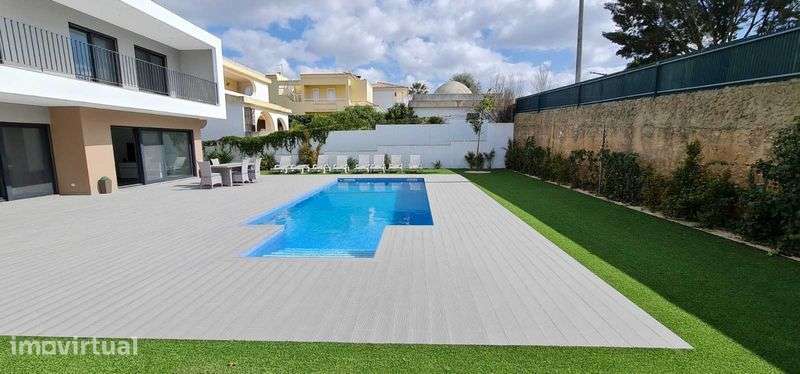 VIVENDA T4 INDEPEDENTE COM PISCINA A VENDA EM ALVOR - Grande imagem: 2/12