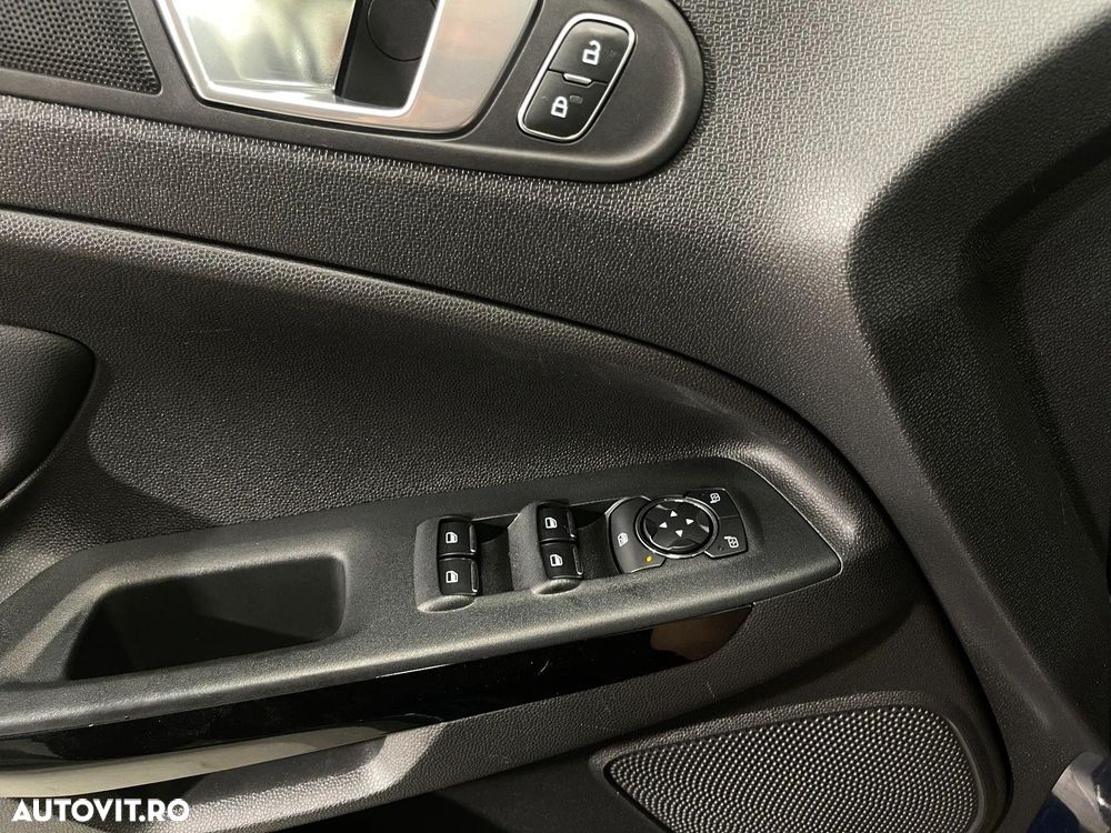 Ford EcoSport 1.0 EcoBoost Titanium - 19