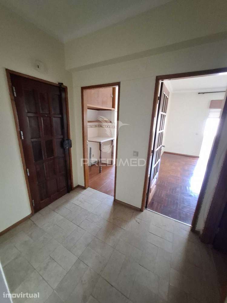 Apartamento T3, 2 WC e 3 varandas na Avenida Paulo VI, Rio Maior, S... - Grande imagem: 4/15