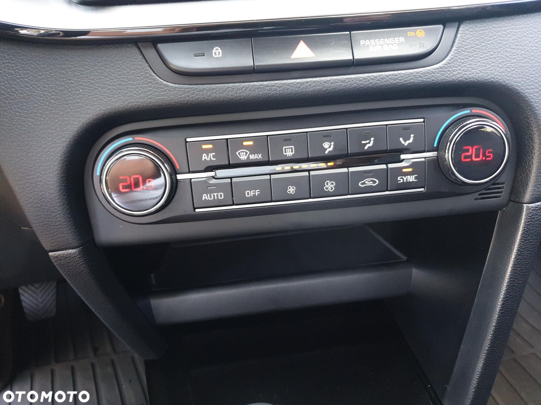 Kia XCeed 1.5 T-GDI L - 23