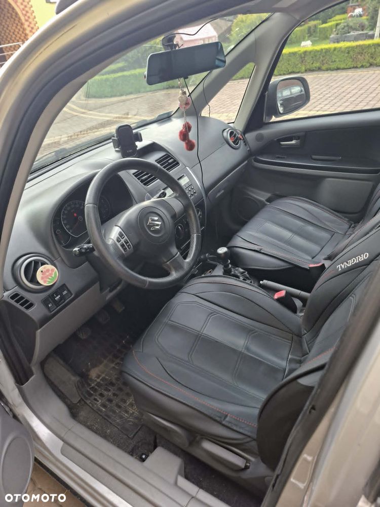 Suzuki SX4 - 7