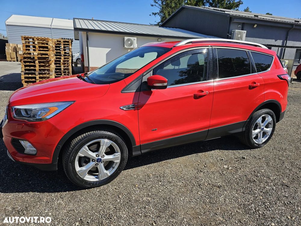 Ford Kuga 1.5 EcoBoost 4WD Aut. Titanium - 1
