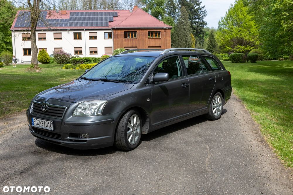 Toyota Avensis 1.8 VVT-i Combi - 2