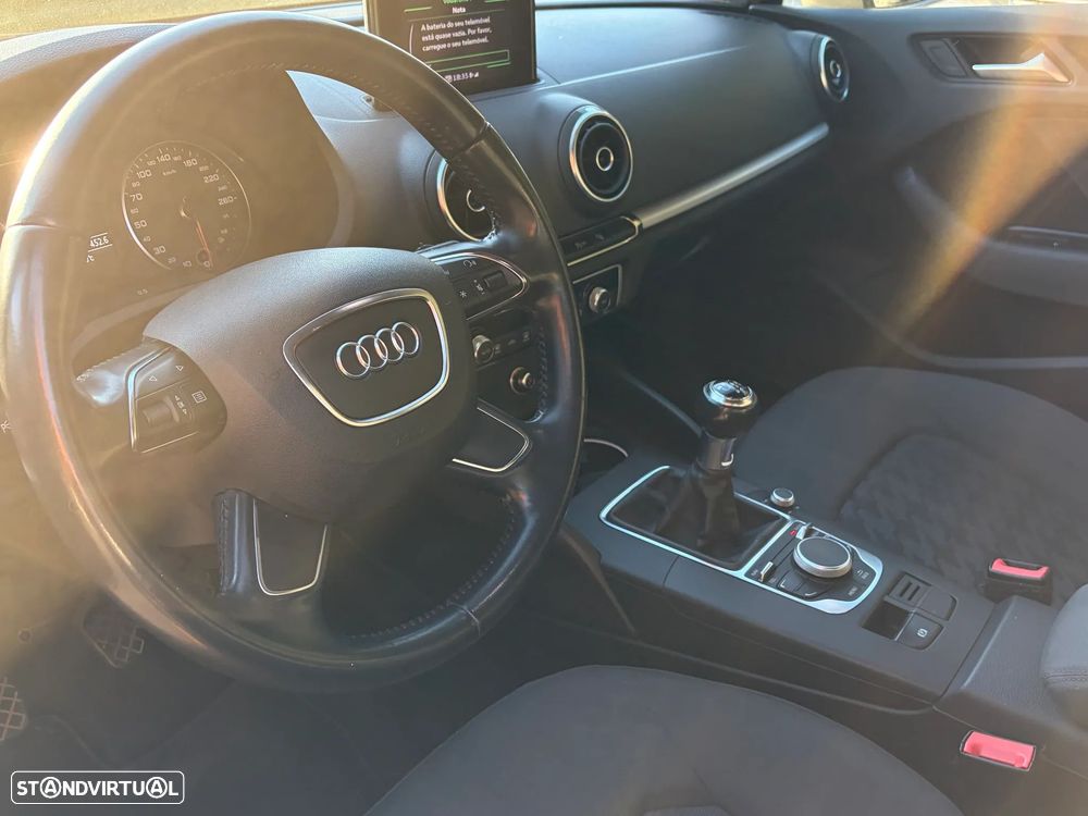 Audi A3 Sportback 1.6 TDI Attraction Ultra - 9