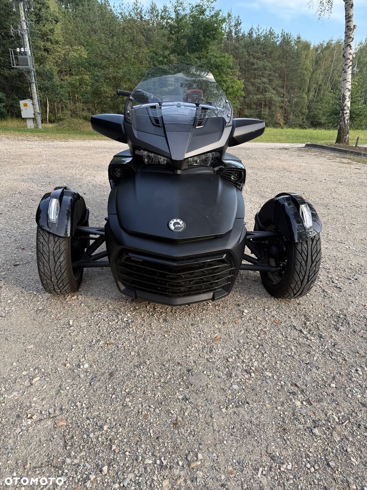 Can-Am Spyder - 9