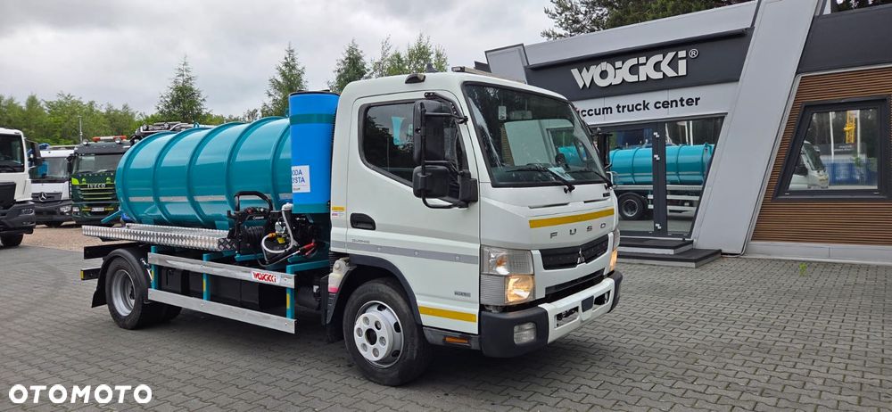 Mitsubishi Fuso - 1