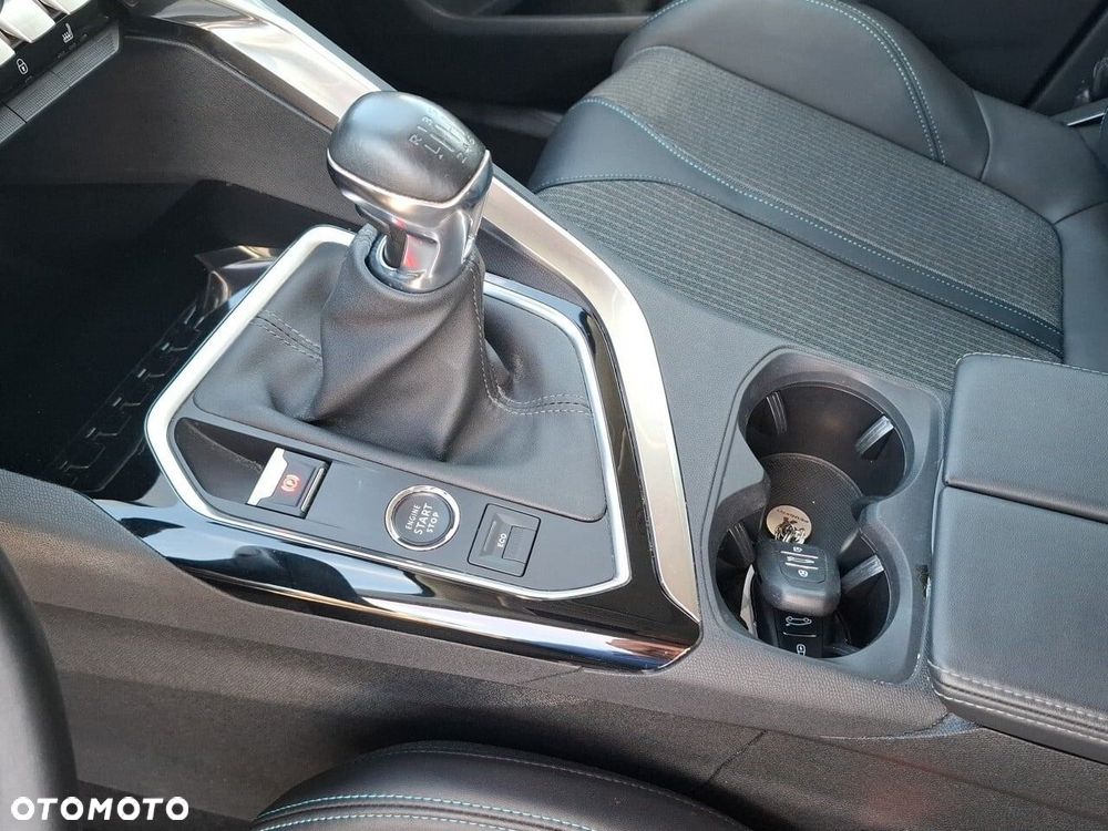 Peugeot 3008 1.2 PureTech Allure Pack S&S - 15