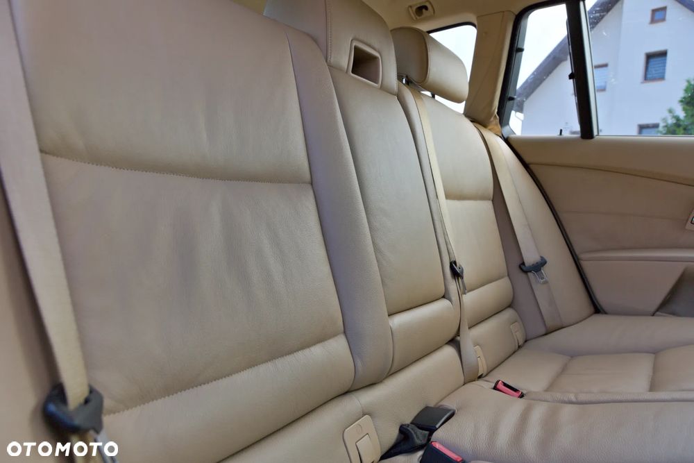 BMW Seria 5 - 29