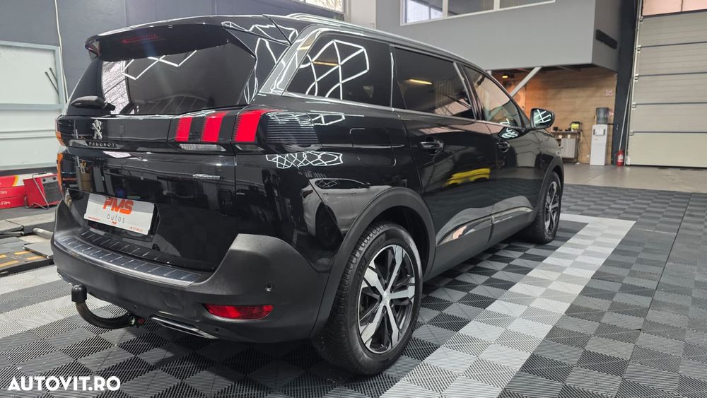 Peugeot 5008 - 5